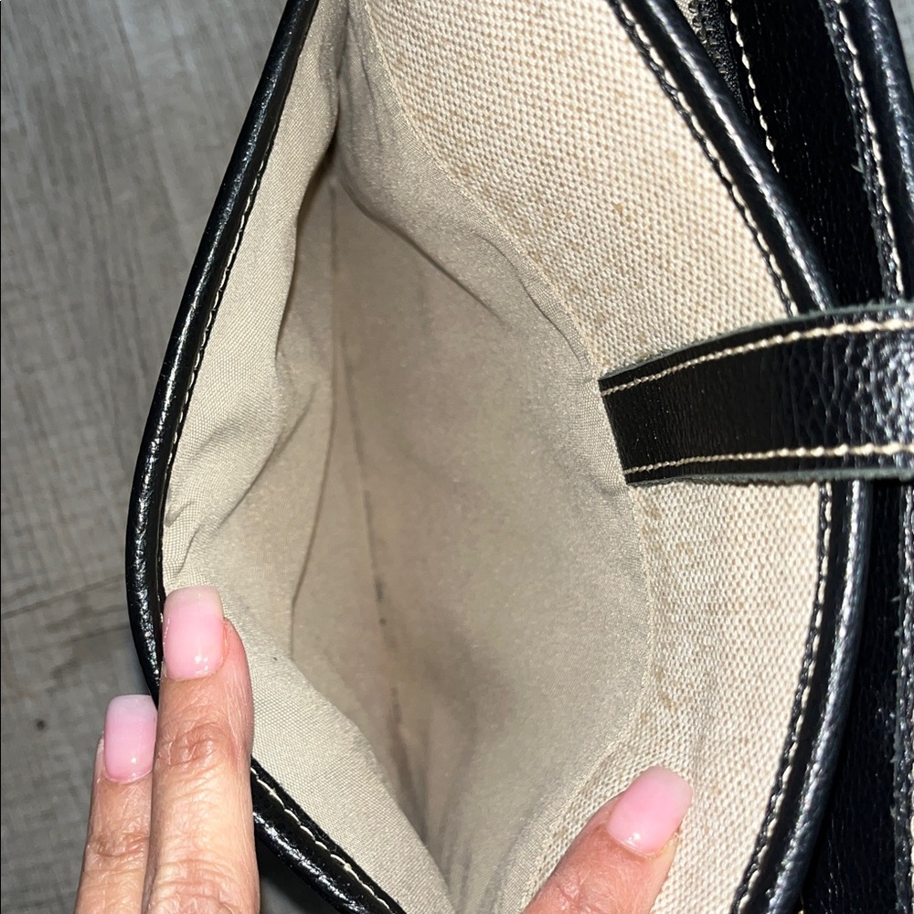 Modus Rio Brianna Crossbody Bag - Picture 10 of 14